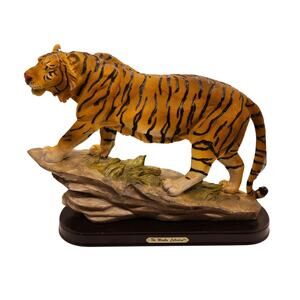 VINTAGE “THE MIRELLA COLLECTION” BENGAL TIGER STATUE – SLATE ROCK ON WOOD BASE